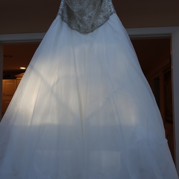 Never Worn Kleinfeld Dress Size 24!! - Picture 6 of 6